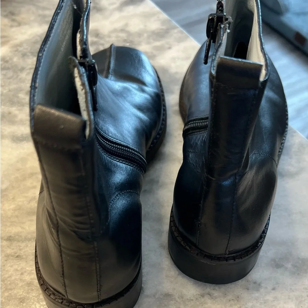 J. Jill Black Chelsea Ankle Boots leather size 7.5 - Picture 4 of 5
